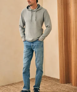 Outlet Legend™ Sweater Hoodie - Hoodies & Sweatshirts