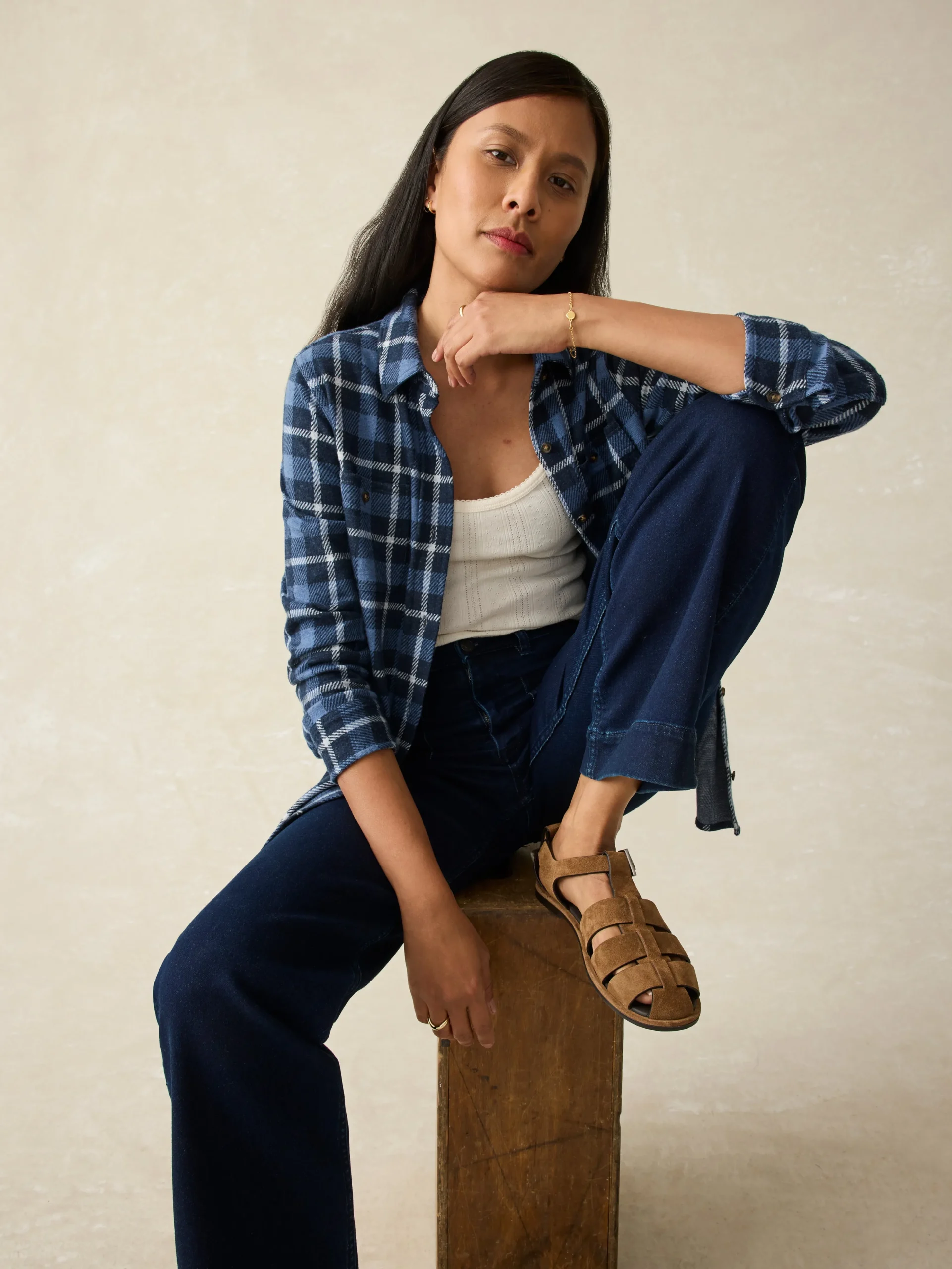 Outlet Legend™ Sweater Shirt - Women Shirts & Tops