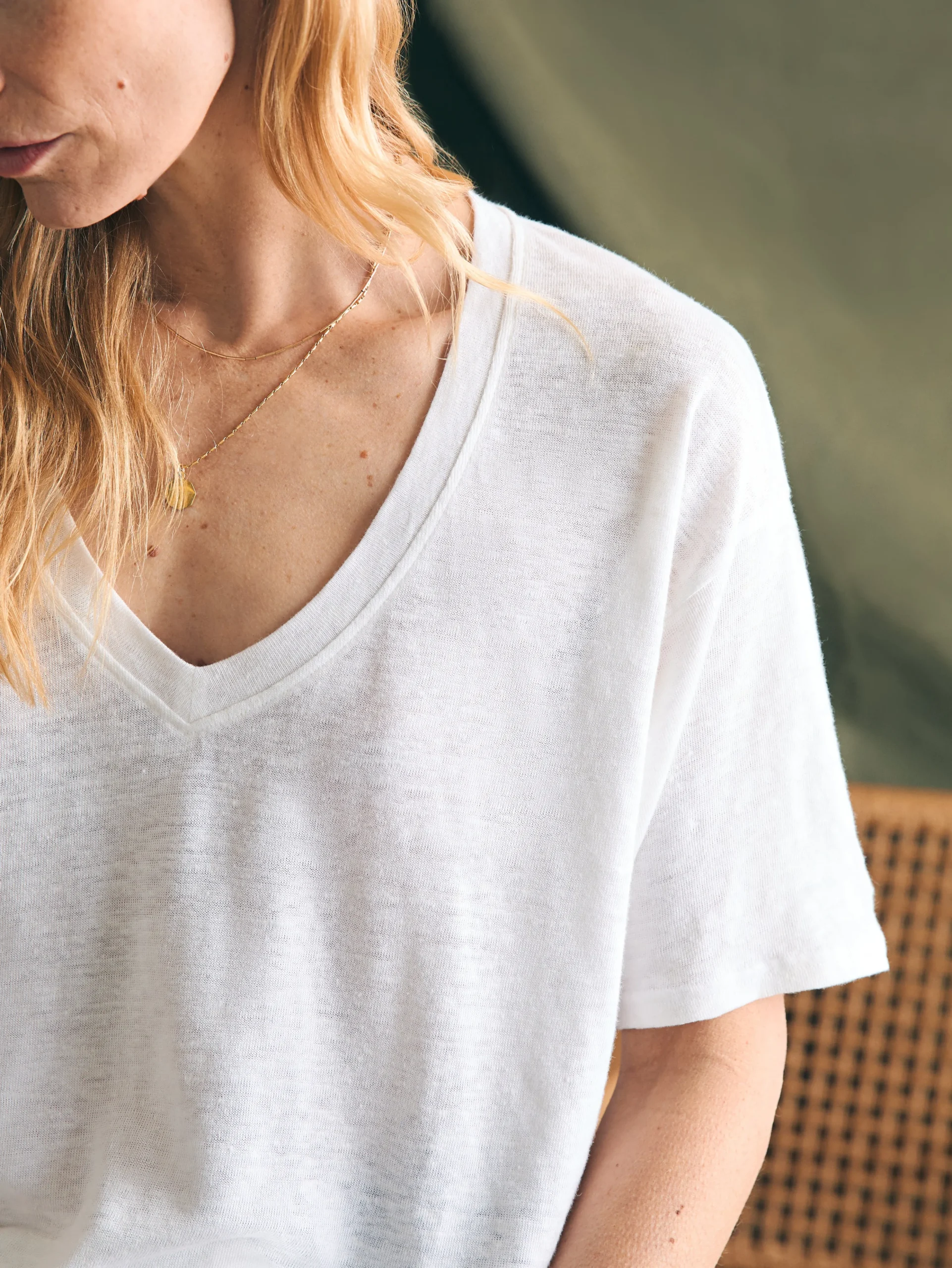 New Oceanside Linen V-Neck Tee - Women T-Shirts