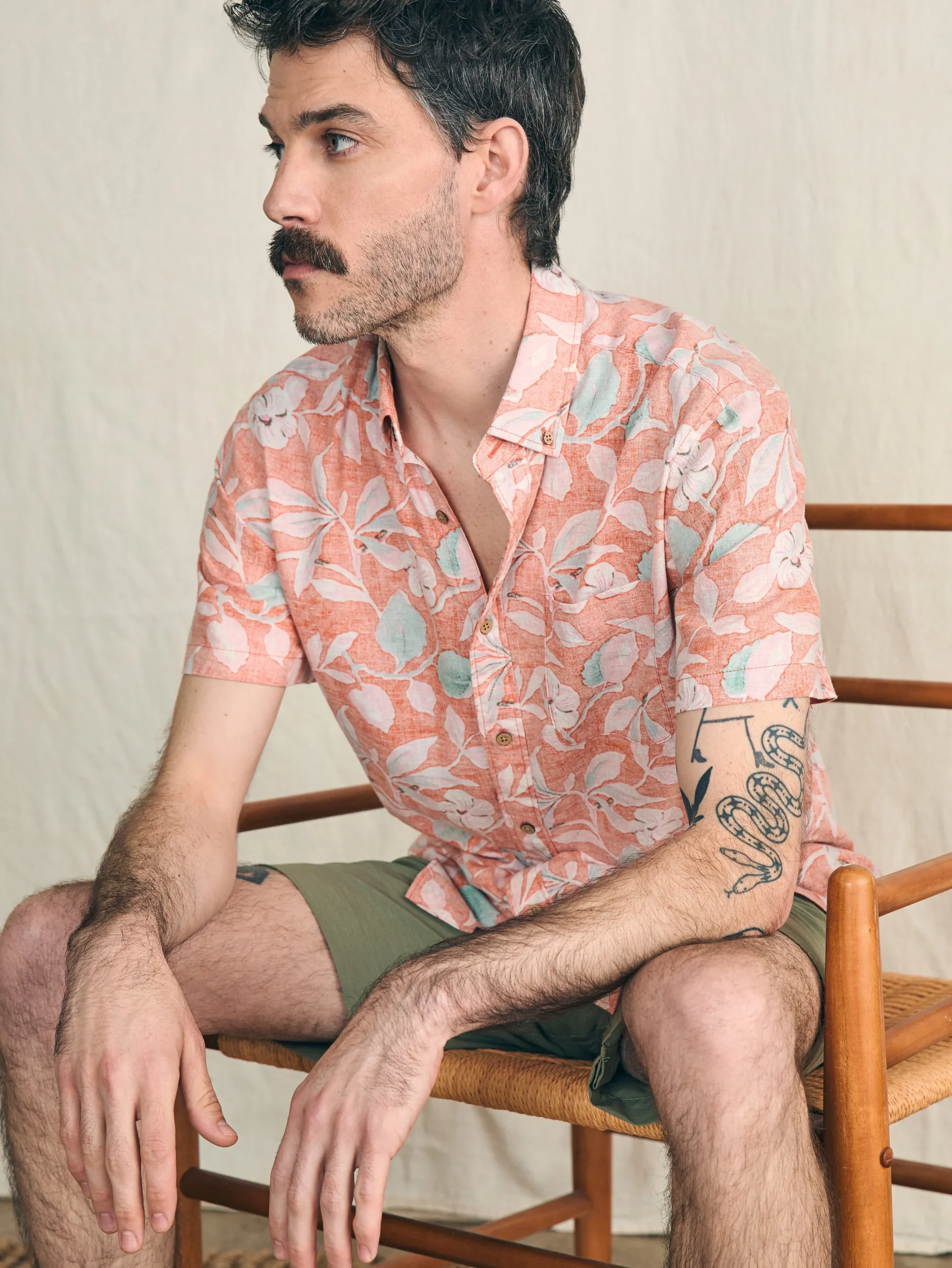 Fashion Short-Sleeve Breeze Shirt - Shirts